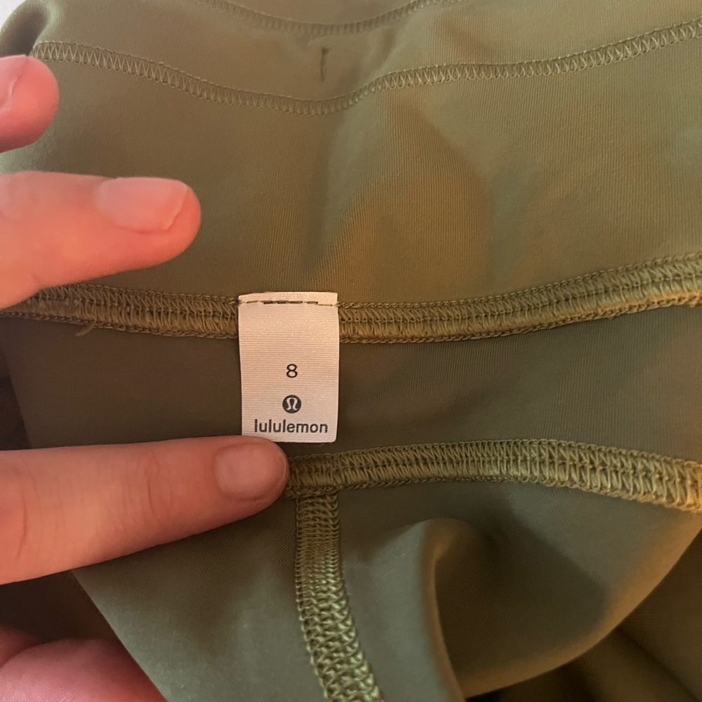 Green Lululemon leggings
